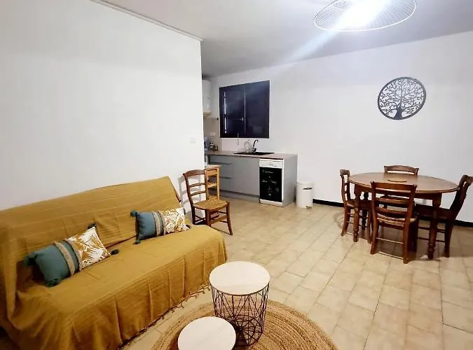 Appartement Avec Jardin Proche De La Mer